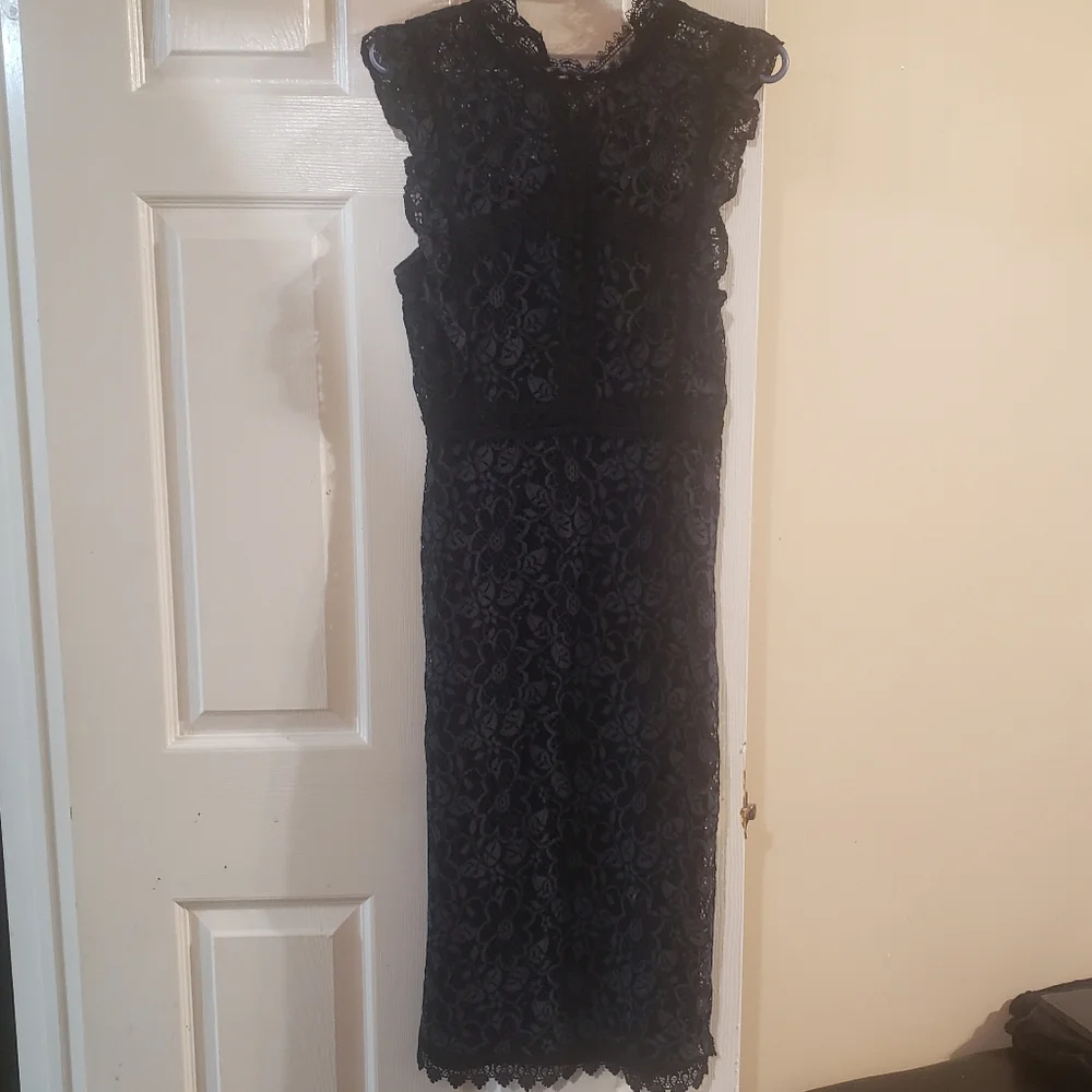 Dress - Picture 1 of 3
